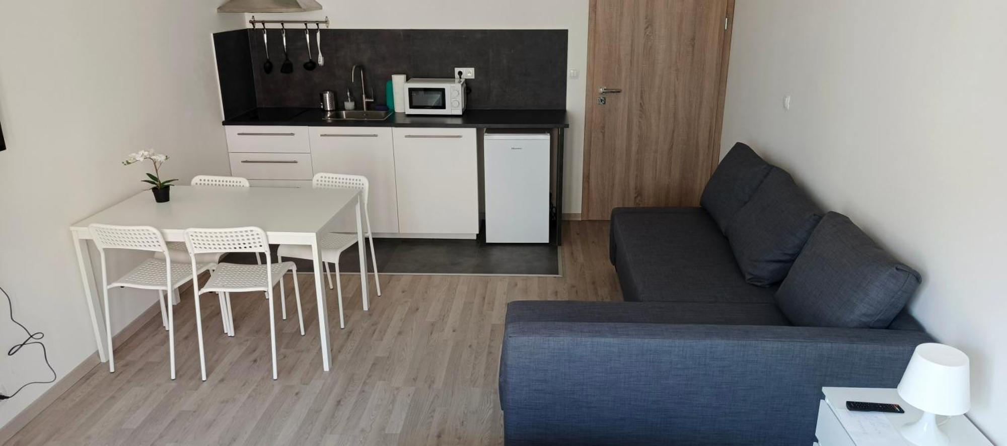 Brand New Two #23 With Free Parking In The Center Apartamento